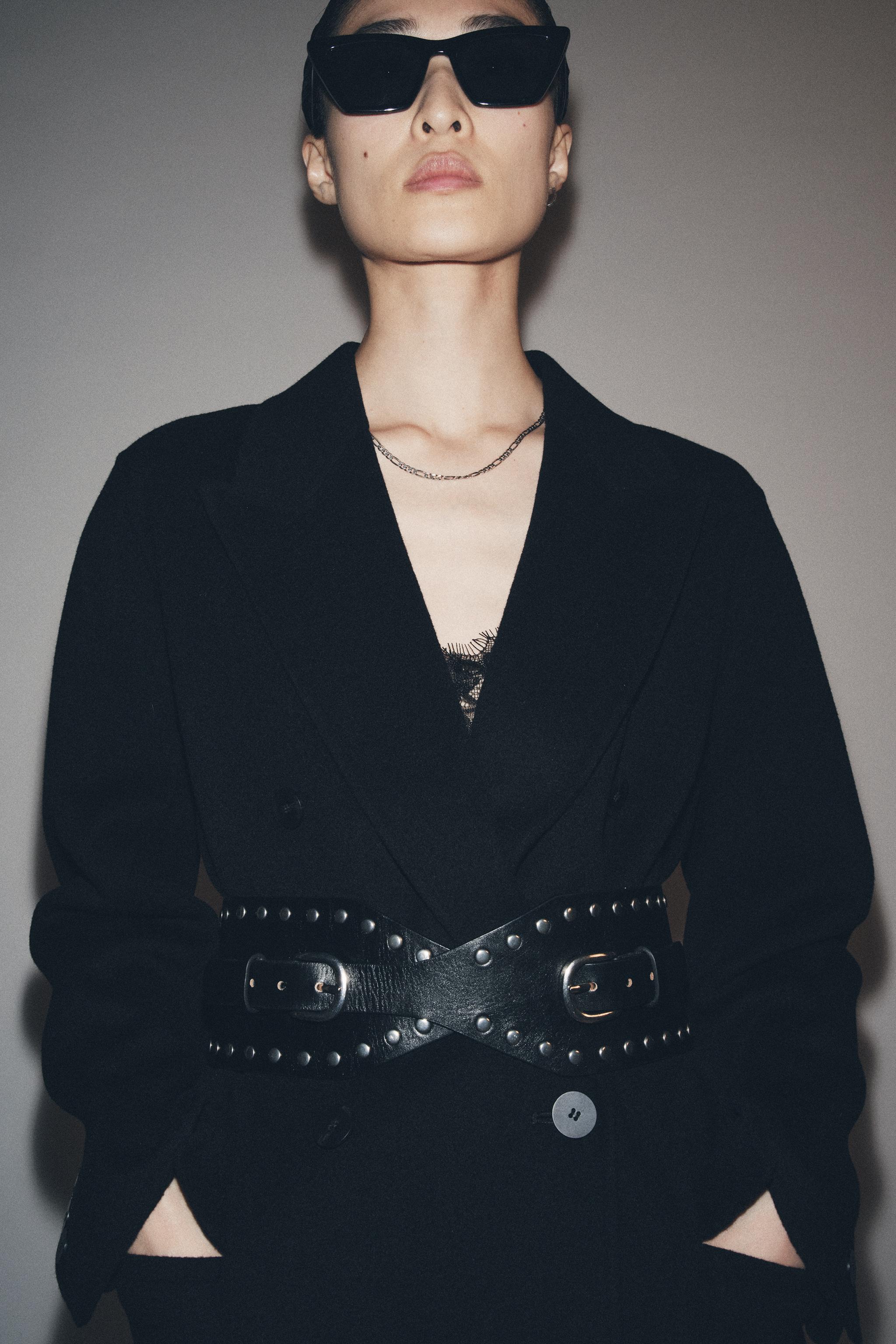 STUDDED LEATHER WAIST BELT